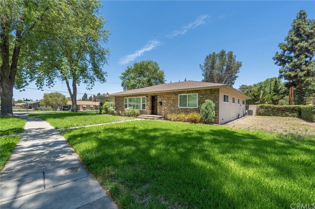 Property Photo:  4489 Brentwood Avenue  CA 92506 