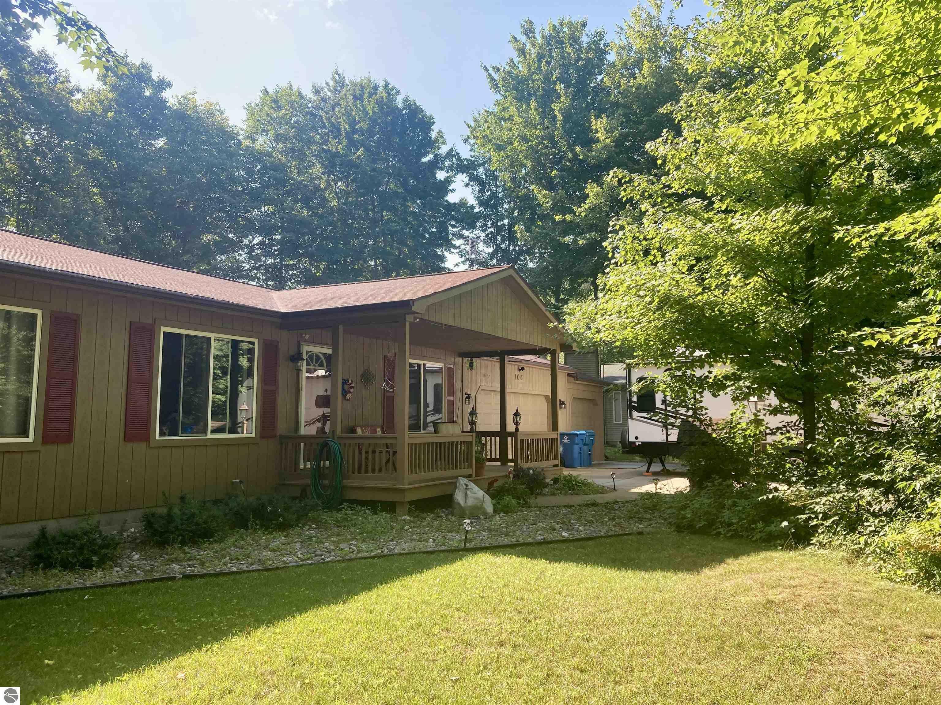 Property Photo:  106 Little John Drive  MI 48653 