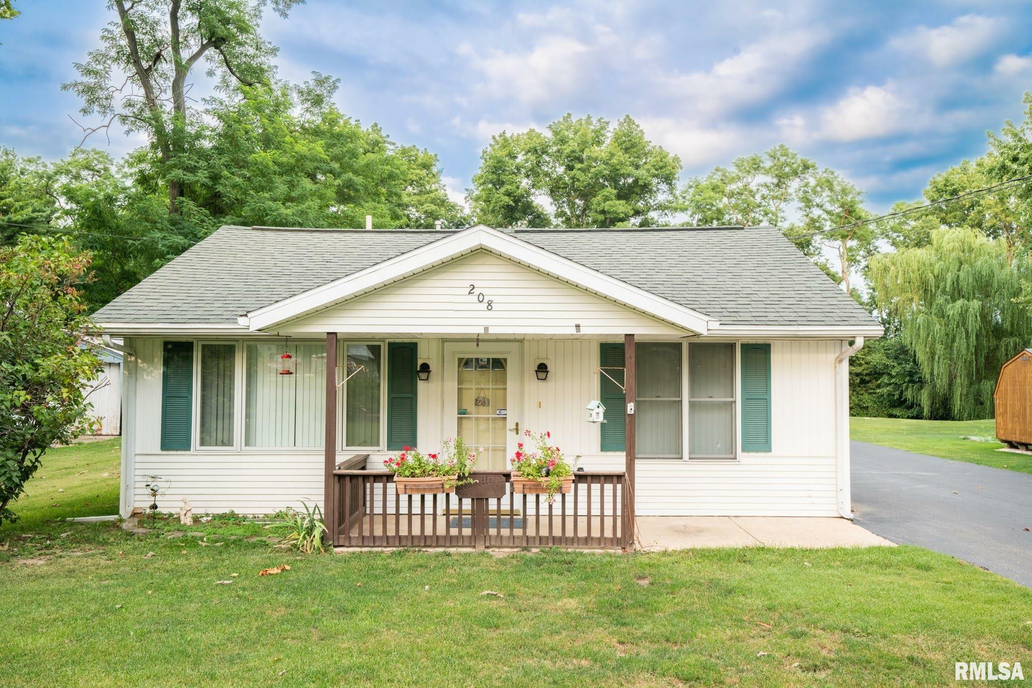 Property Photo:  208 Gunion  IL 61554 