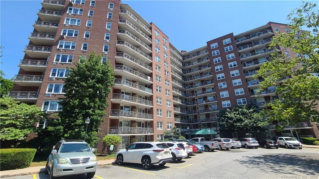 Property Photo:  91 Strawberry Hill Avenue 337  CT 06902