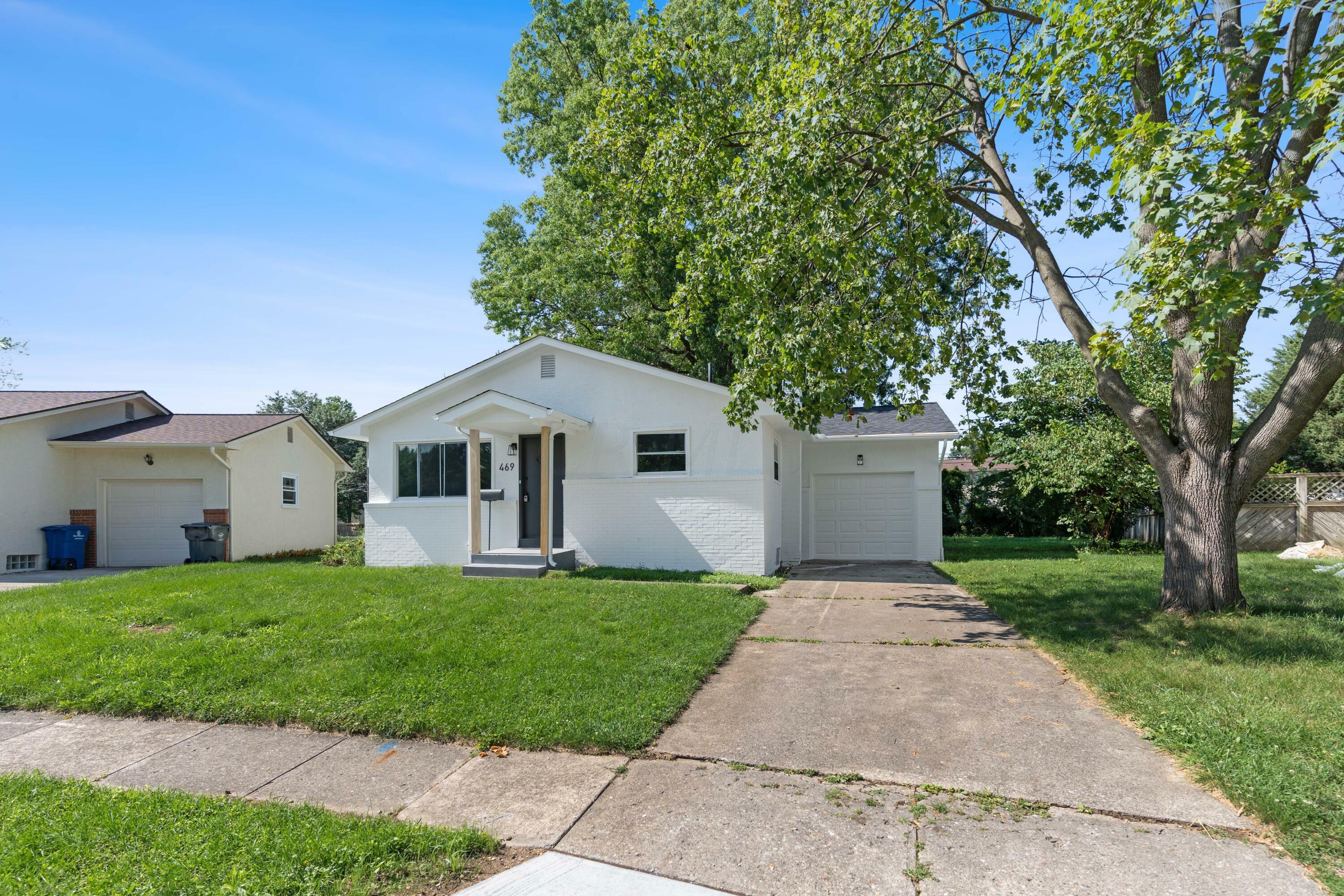 Property Photo:  469 Deerwood Avenue E  OH 43230 