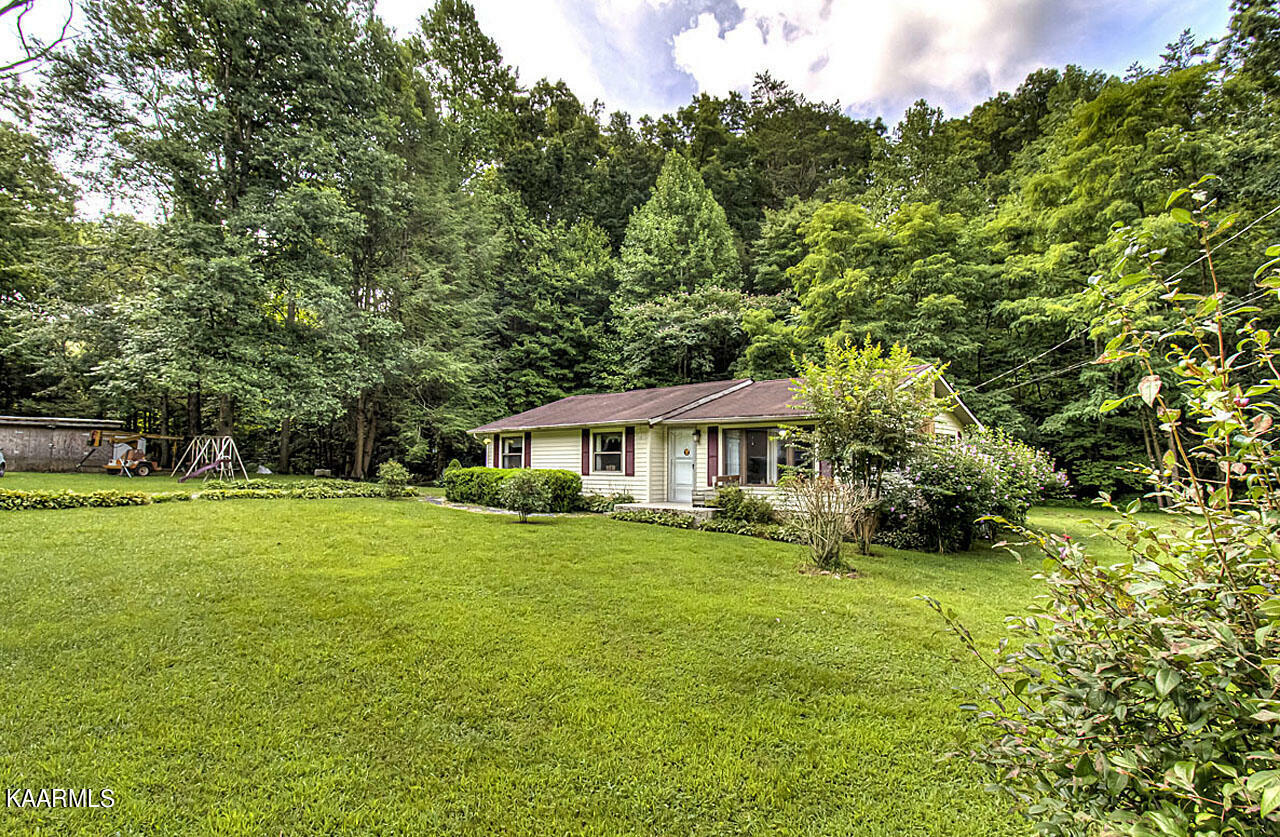 Property Photo: 3398 Bell Rd TN 37862
