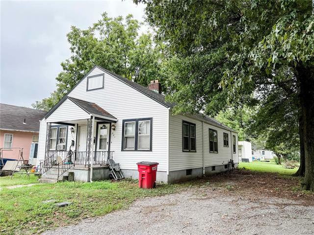 321 323 East Kathleen Street  Sikeston MO 63801 photo