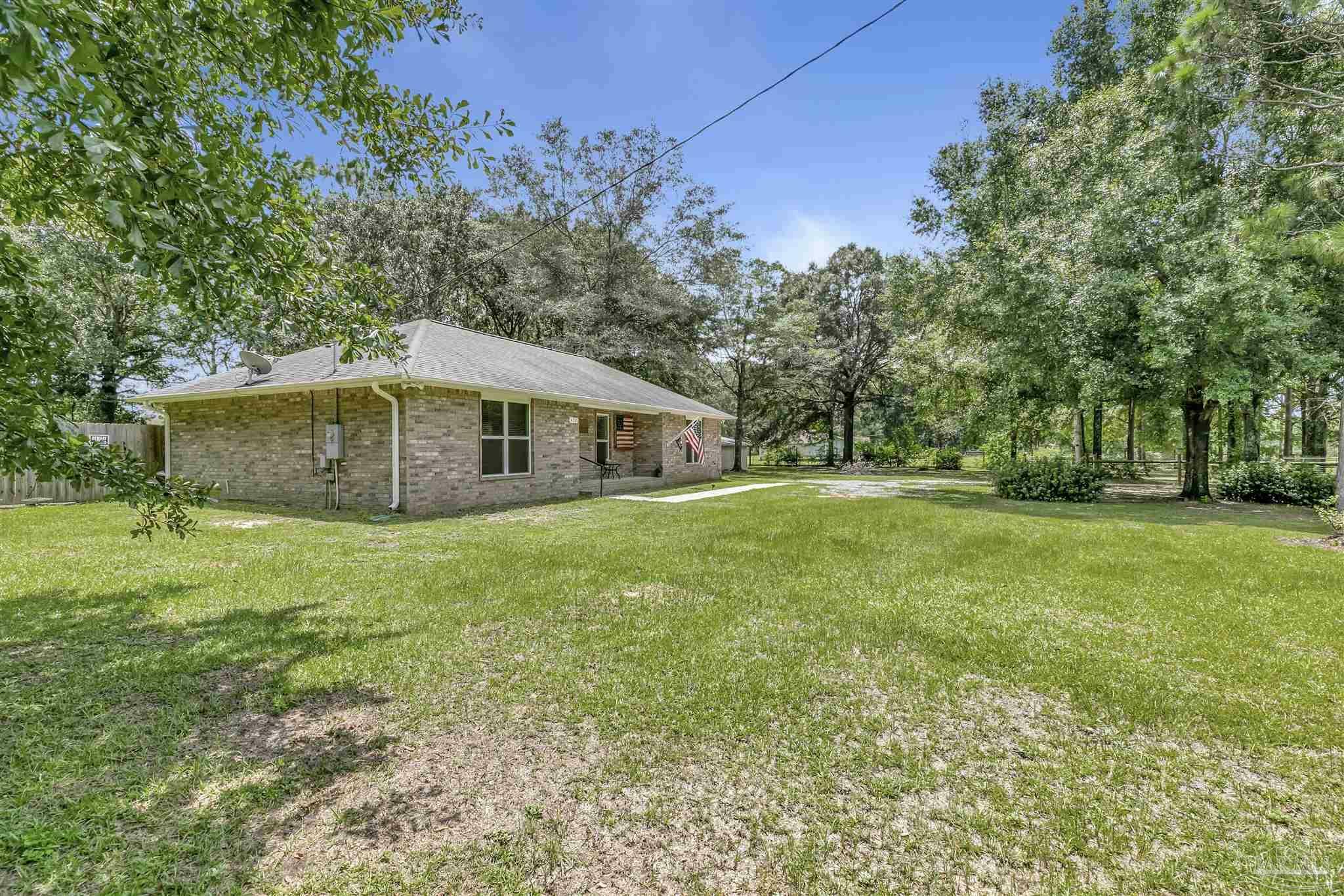 Property Photo:  4721 Molino Rd  FL 32577 