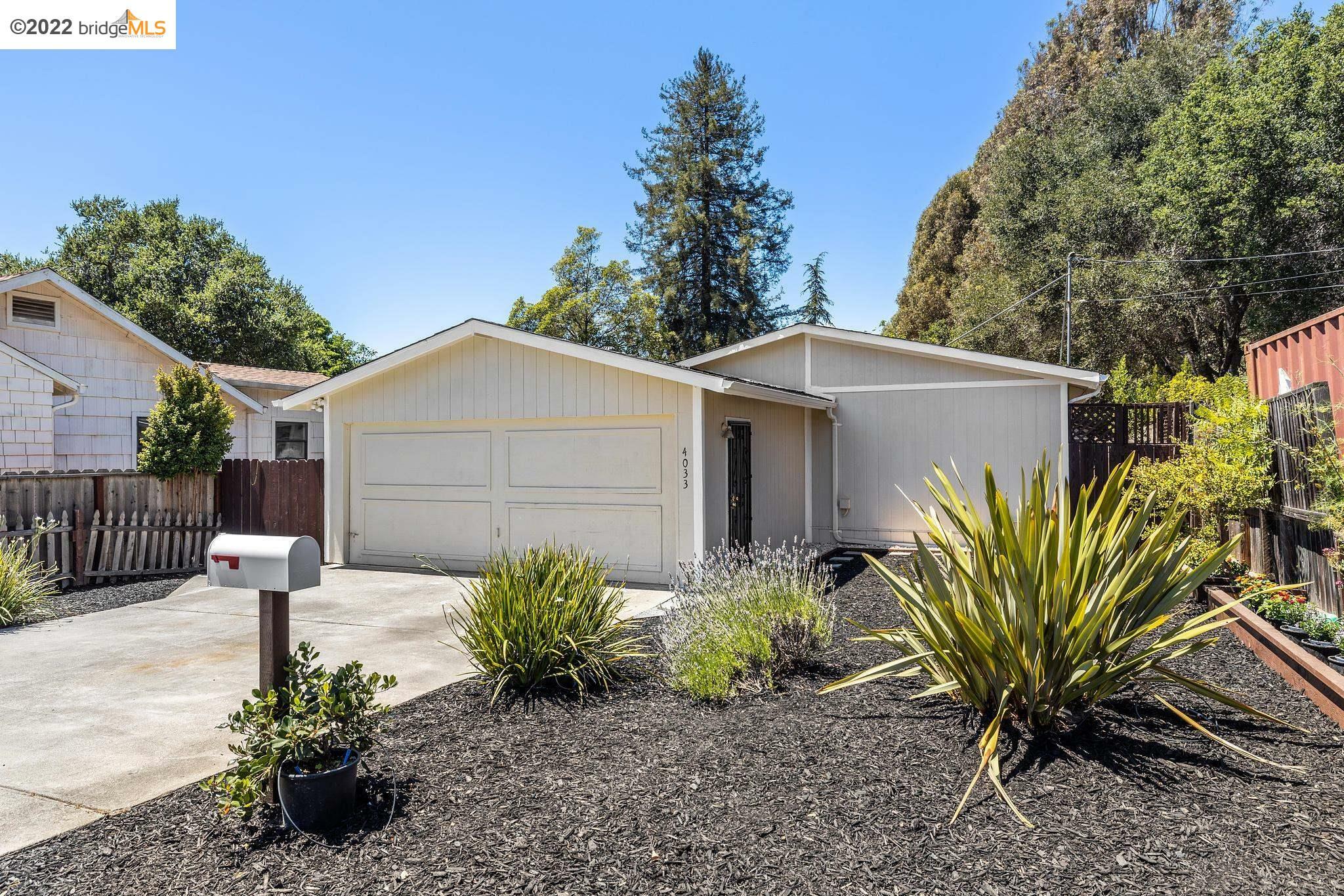 Property Photo:  4033 Altamont Ave  CA 94605 