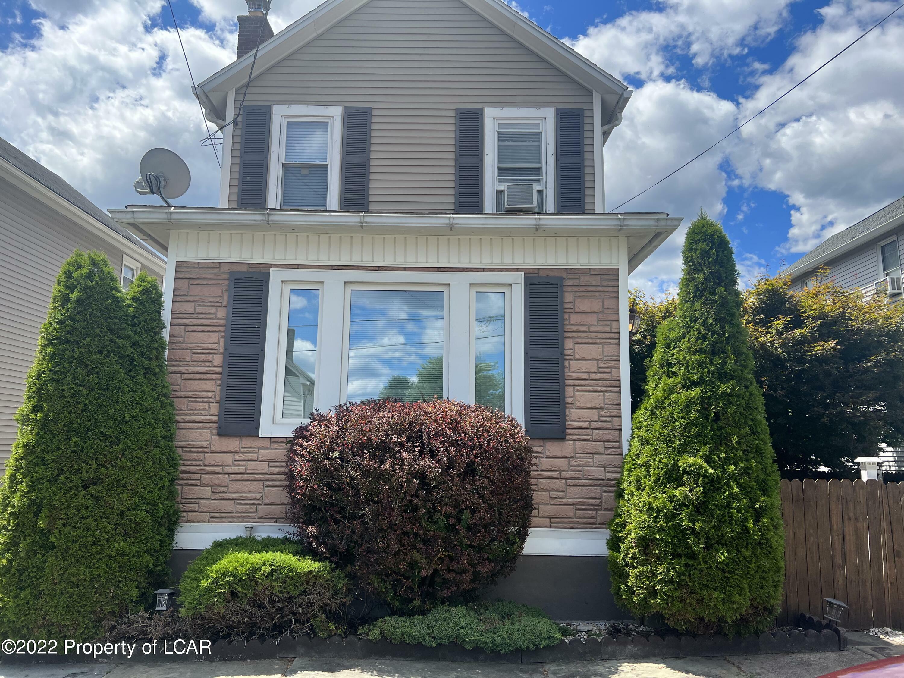 Property Photo:  139 Pine Street  PA 18634 