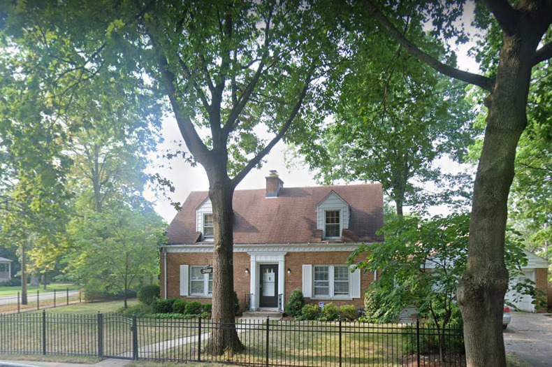 Property Photo: 6200 N Mandell Avenue IL 60646