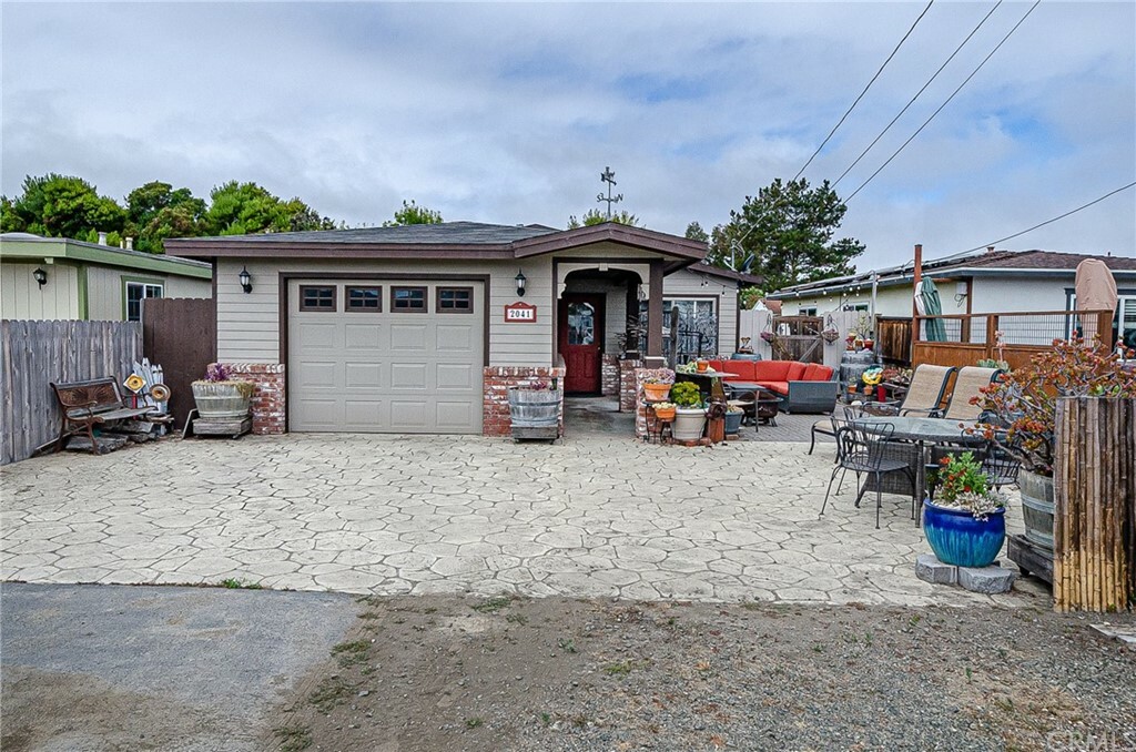 Property Photo: 2041 Bush Drive CA 93402