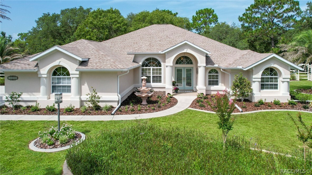 Property Photo:  2860 W Lantana Drive  FL 34465 