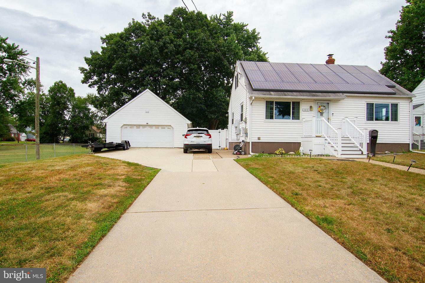 Property Photo:  1013 Center Avenue  NJ 08031 