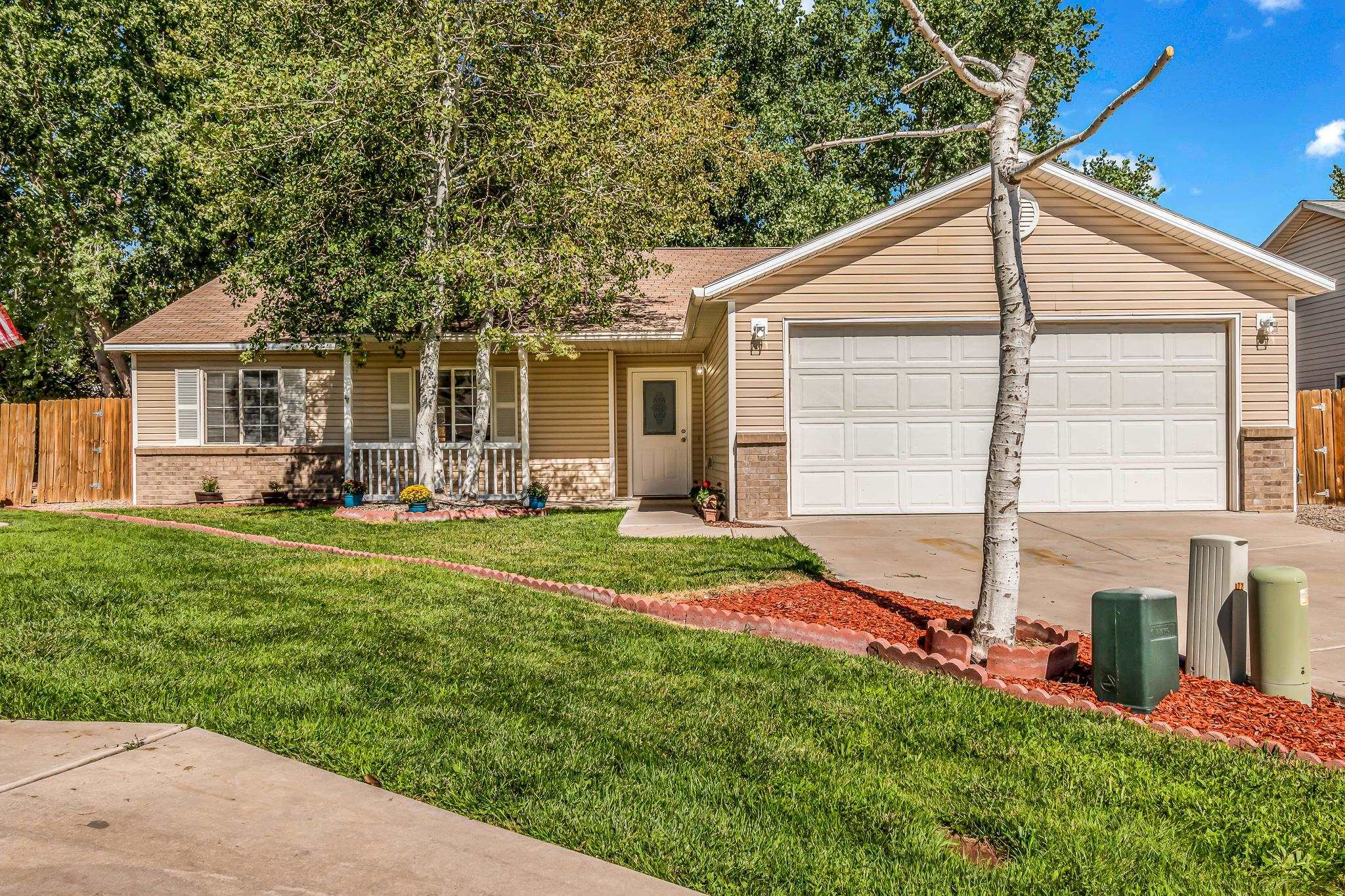 Property Photo:  472 Tanager Court  CO 81504 