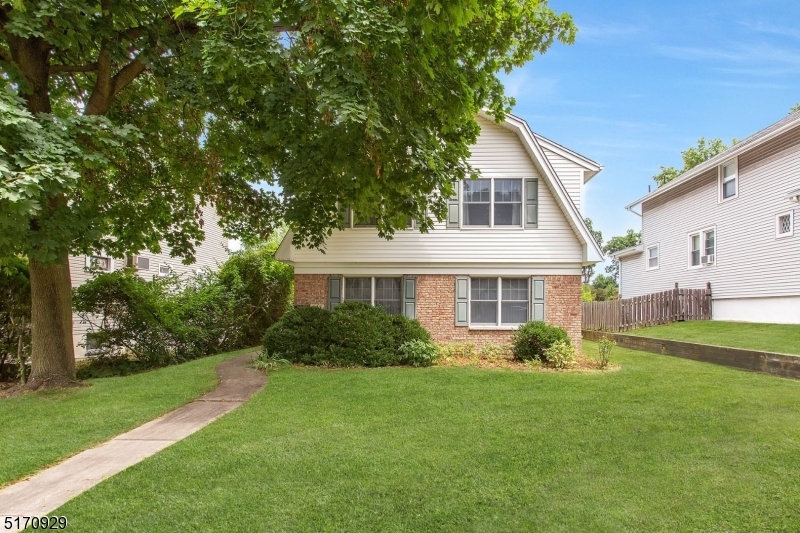 Property Photo:  306 Midland Ave  NJ 07661 