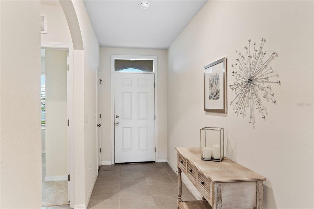 Property Photo: 5013 Blue Willow Way FL 34221
