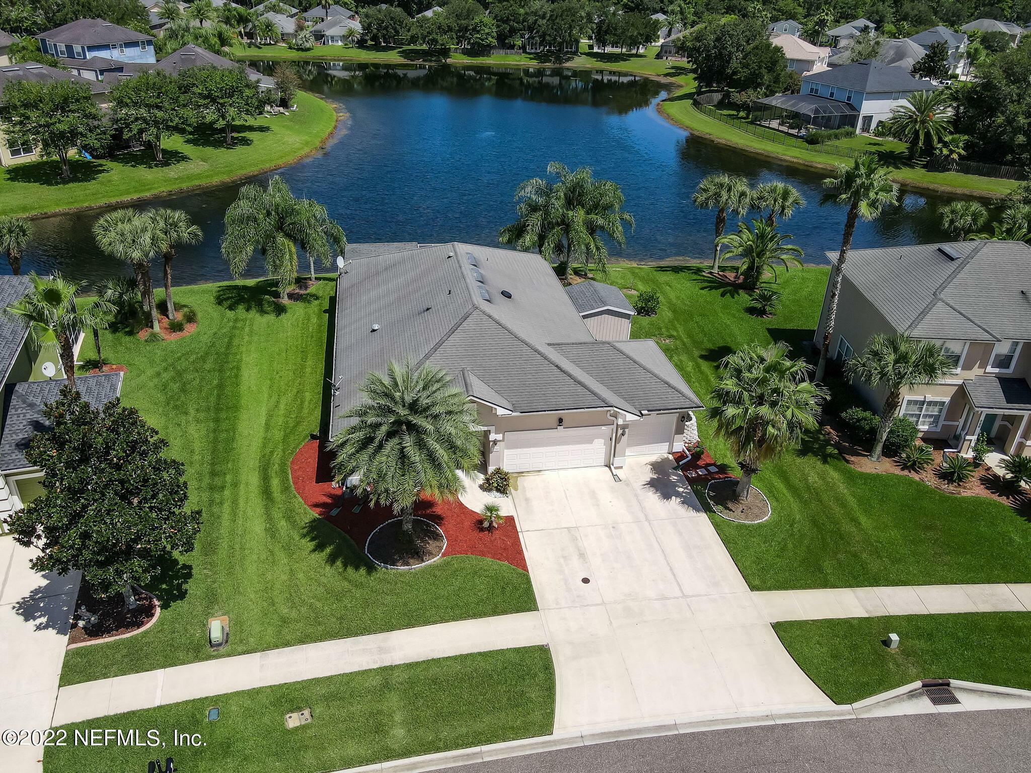 Property Photo:  336 Stonehurst Parkway  FL 32092 