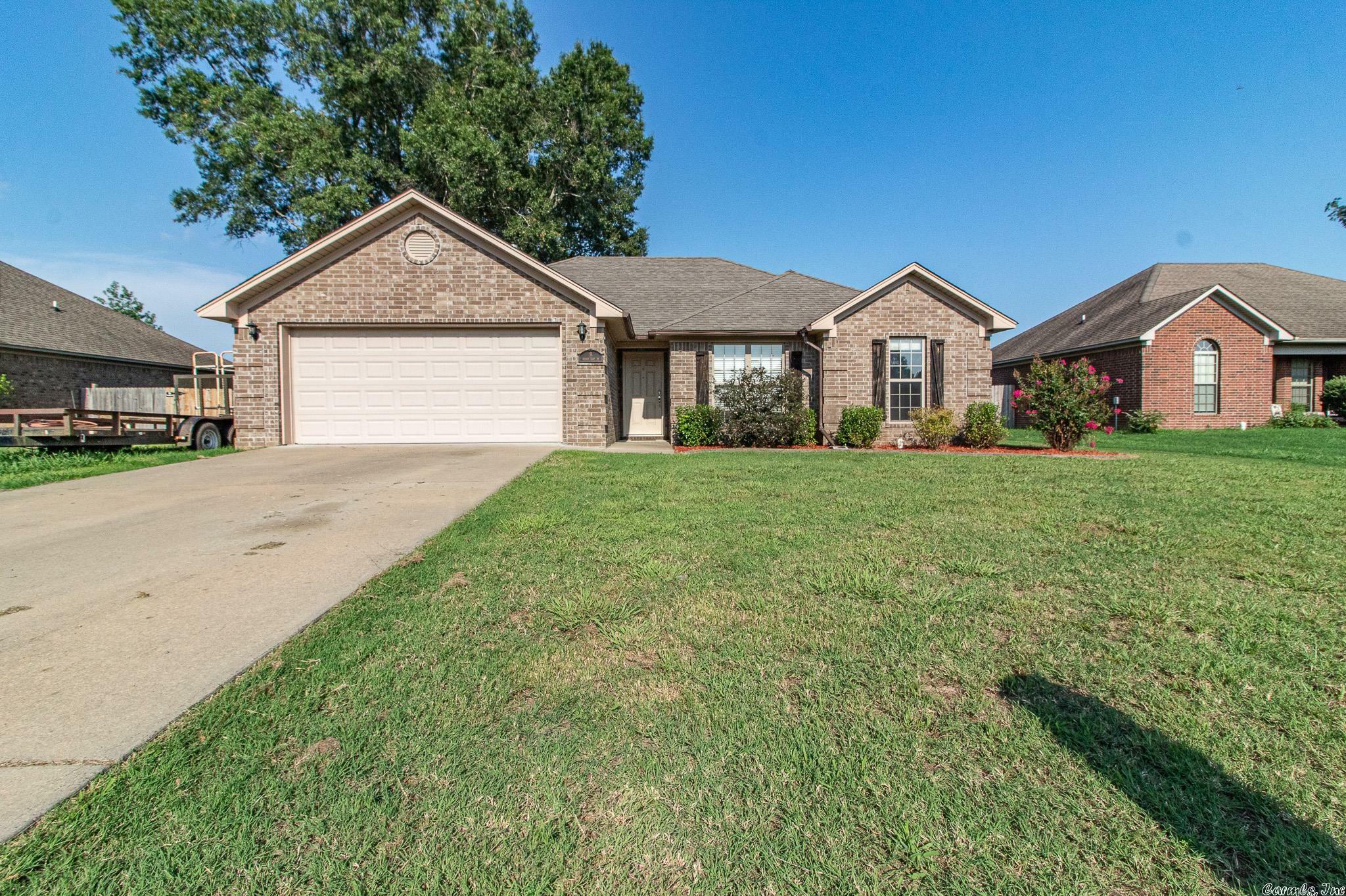 Property Photo:  9 Golden Leaf Drive  AR 72058-0000 