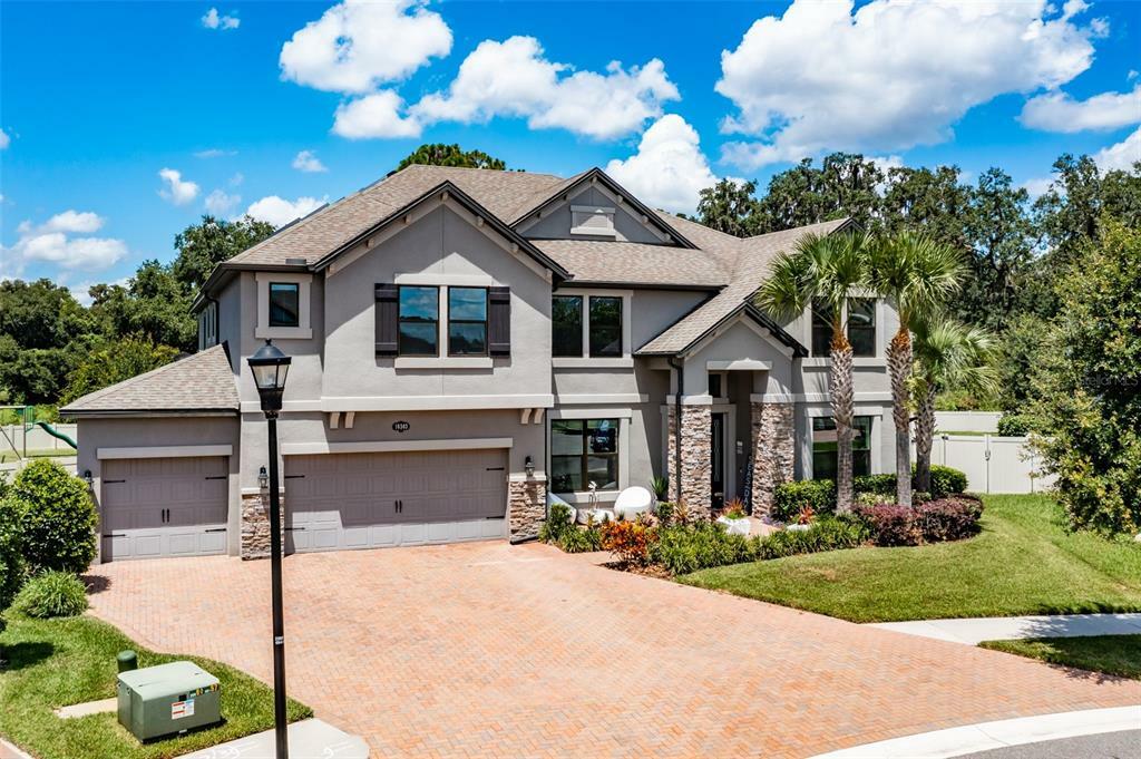 Property Photo:  10303 Clover Pine Drive  FL 33647 