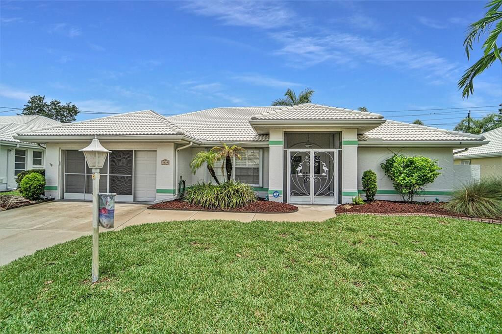 Property Photo: 1029 Beckley Circle FL 34292