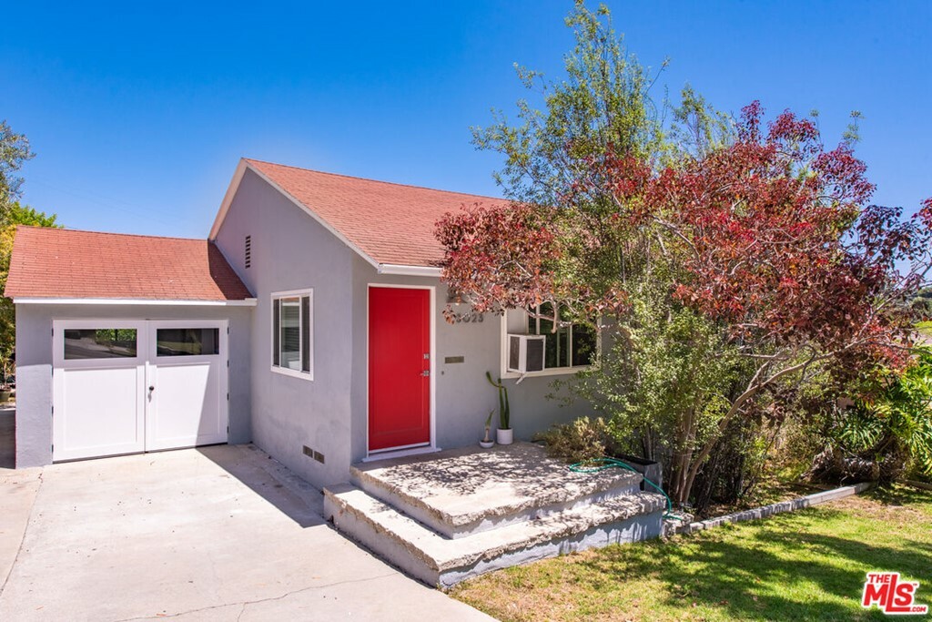 Property Photo:  3023 Prospect Avenue  CA 90405 