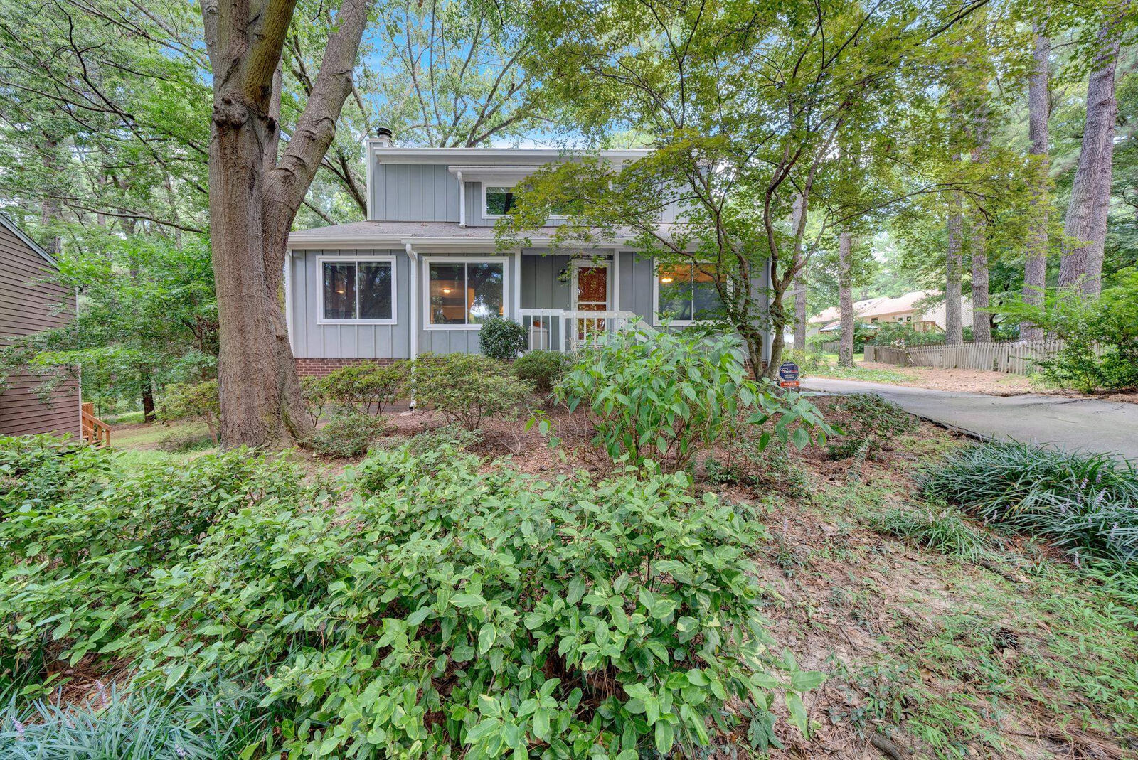 Property Photo:  106 Cameron Court  NC 27511 