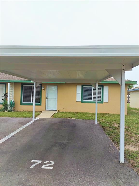 Property Photo: 72 Winter Ridge Road FL 33881