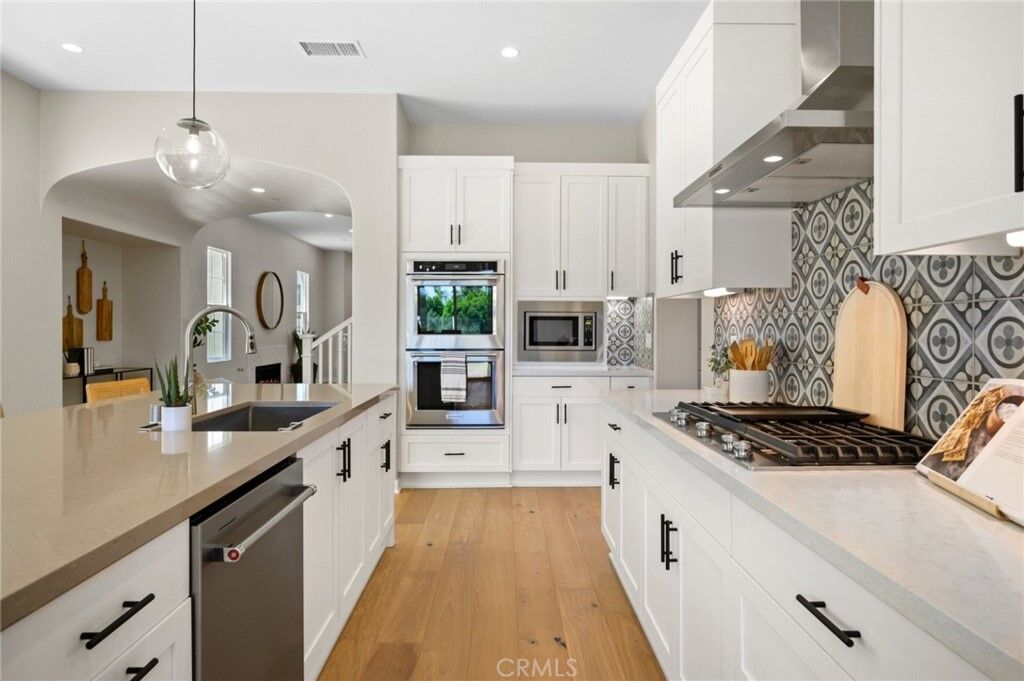 Property Photo:  110 Cielo Place  CA 90631 