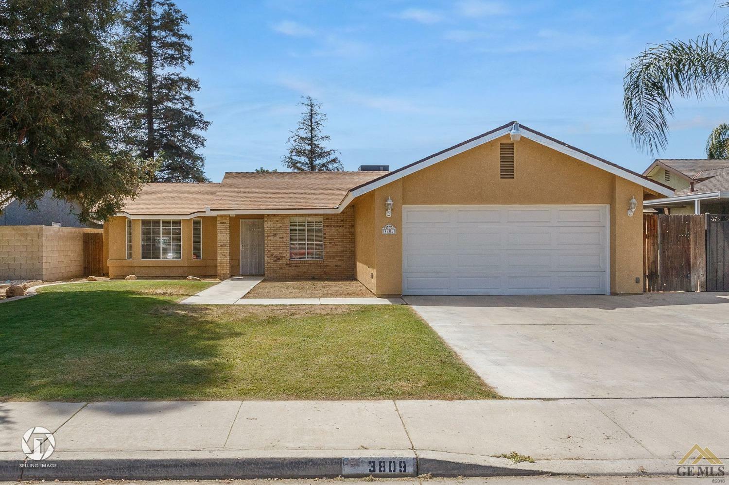 Property Photo:  3809 Abbott Drive  CA 93312 