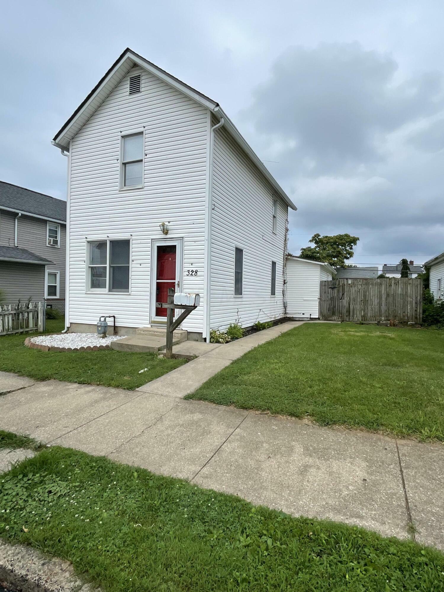 328 Garfield Avenue  Lancaster OH 43130 photo