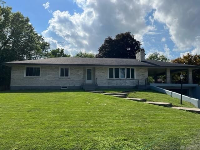 Property Photo: 7481 Sheelin Court OH 45415