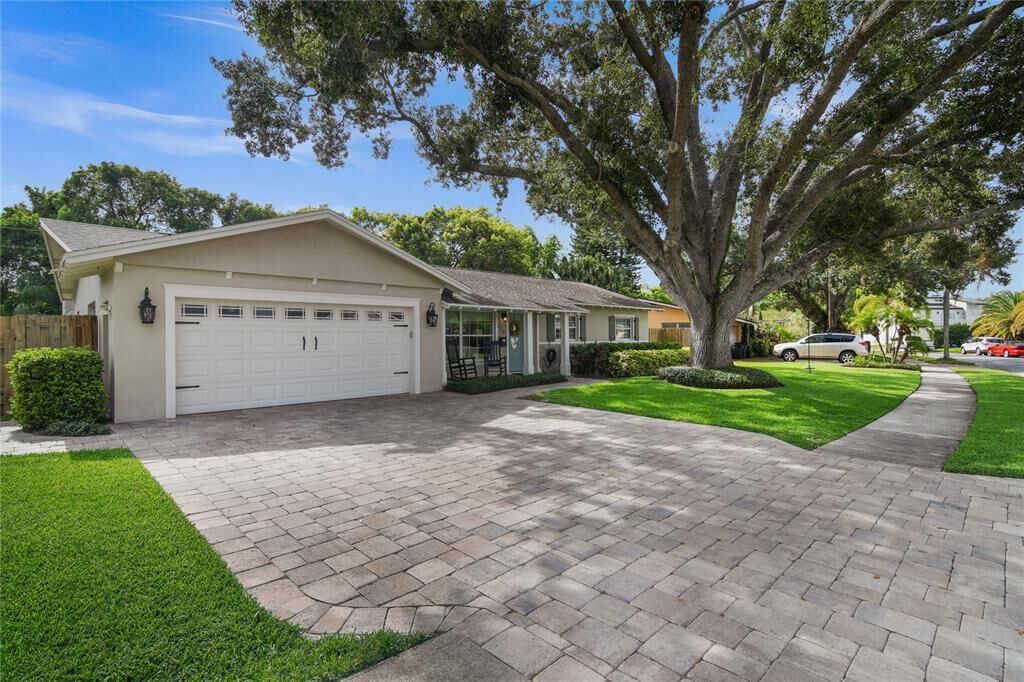 Property Photo:  613 Lake Orienta Drive  FL 32701 