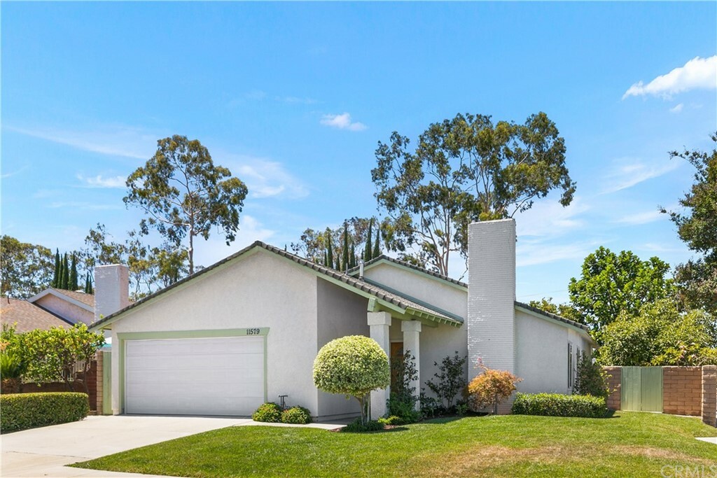 Property Photo:  11579 Cozumel Street  CA 90630 