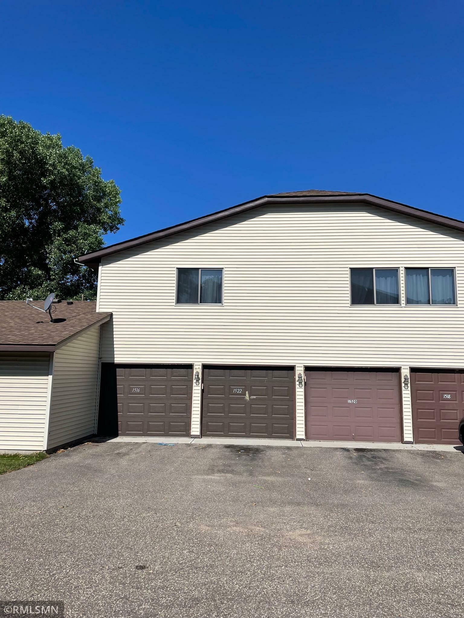 Property Photo:  1522 Helmo Avenue N  MN 55128 