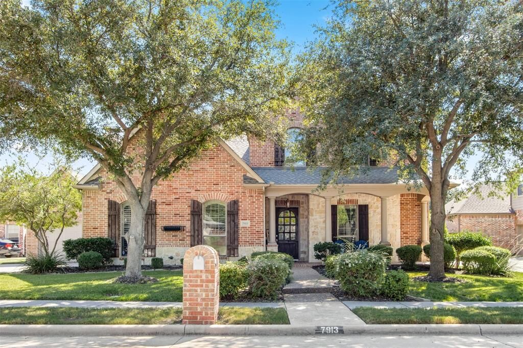 Property Photo:  7913 Craftsbury Lane  TX 75071 