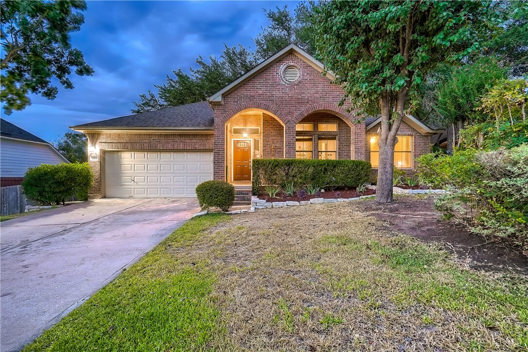 Property Photo:  1908 Honeybee Lane  TX 78641 