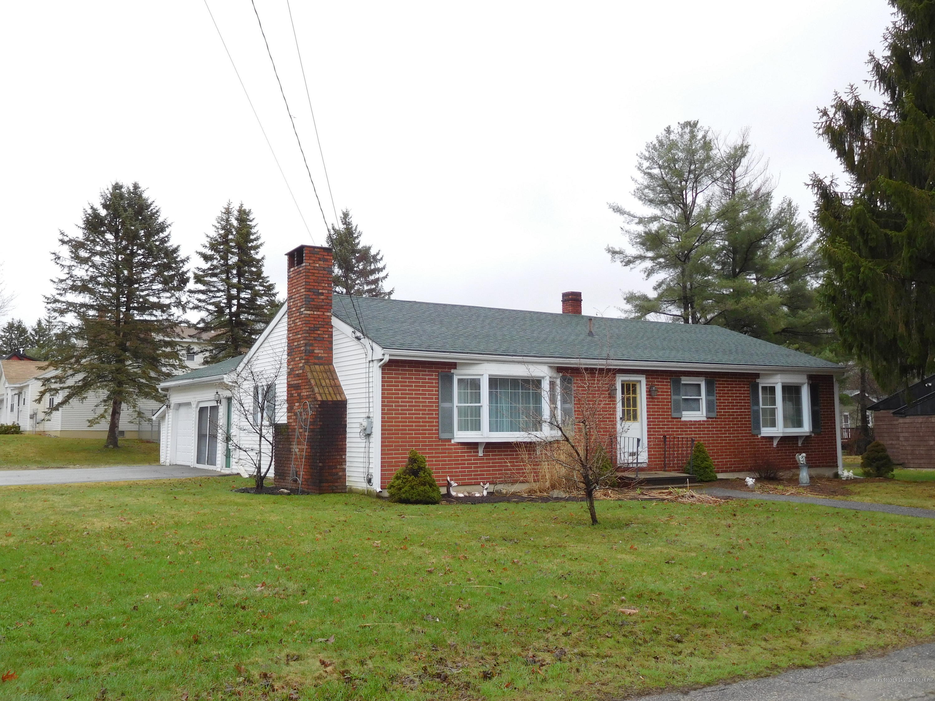 Property Photo:  519 College Street  ME 04240 