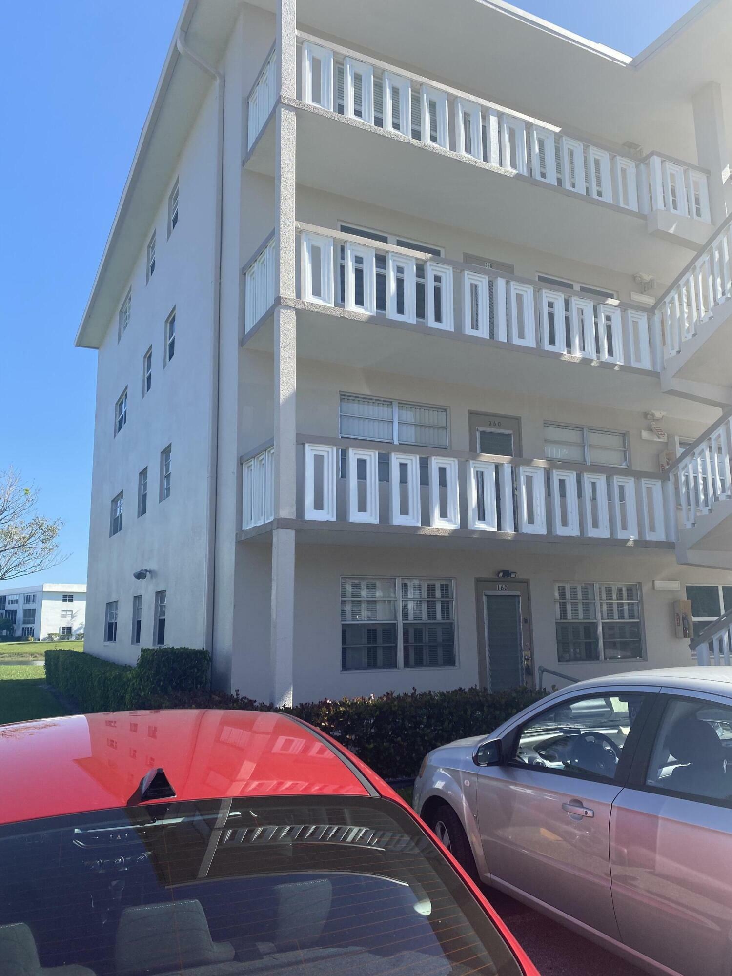 Property Photo: 260 Wellington J 260 FL 33417