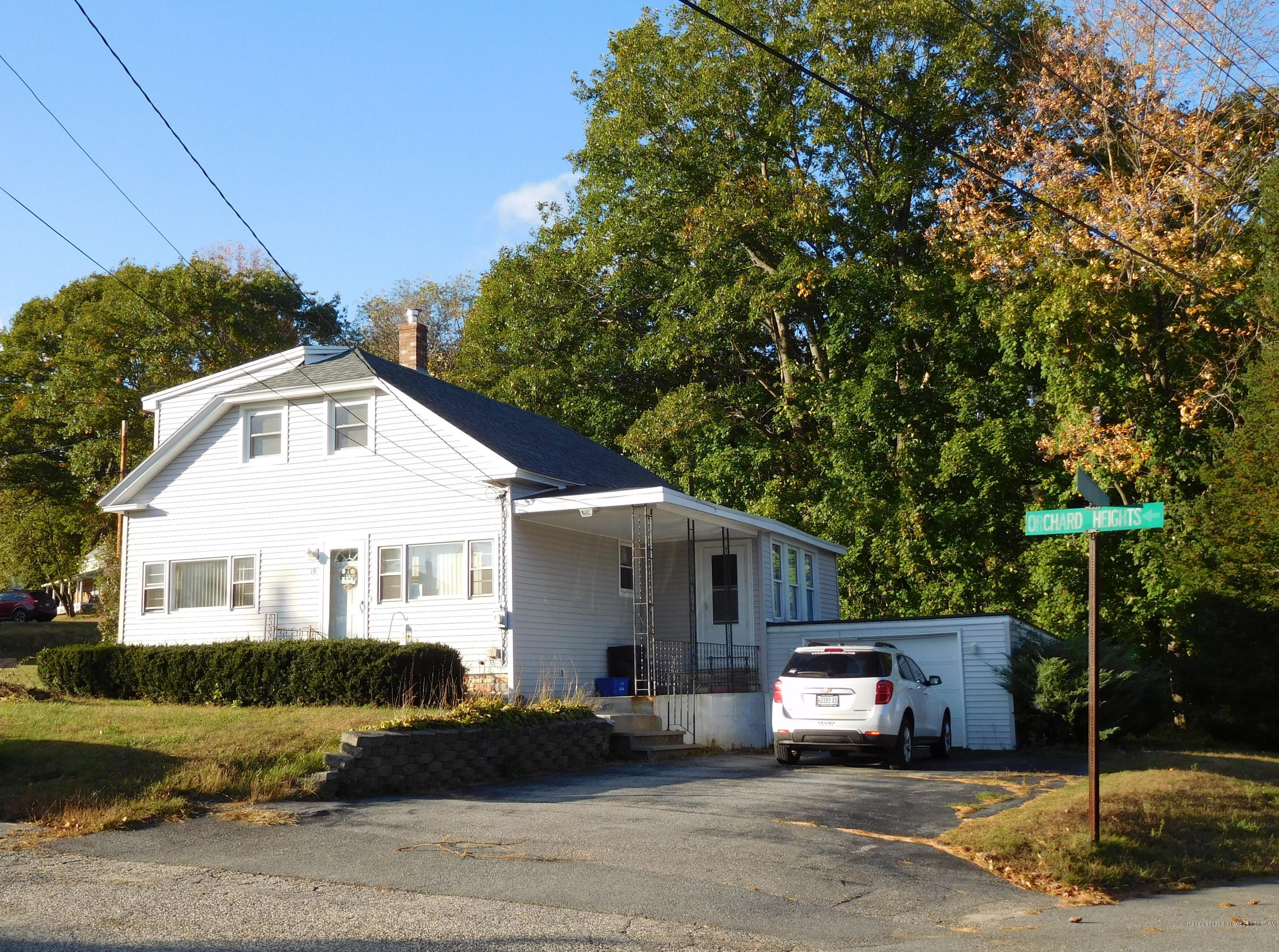 Property Photo: 10 Orchard Street ME 04240