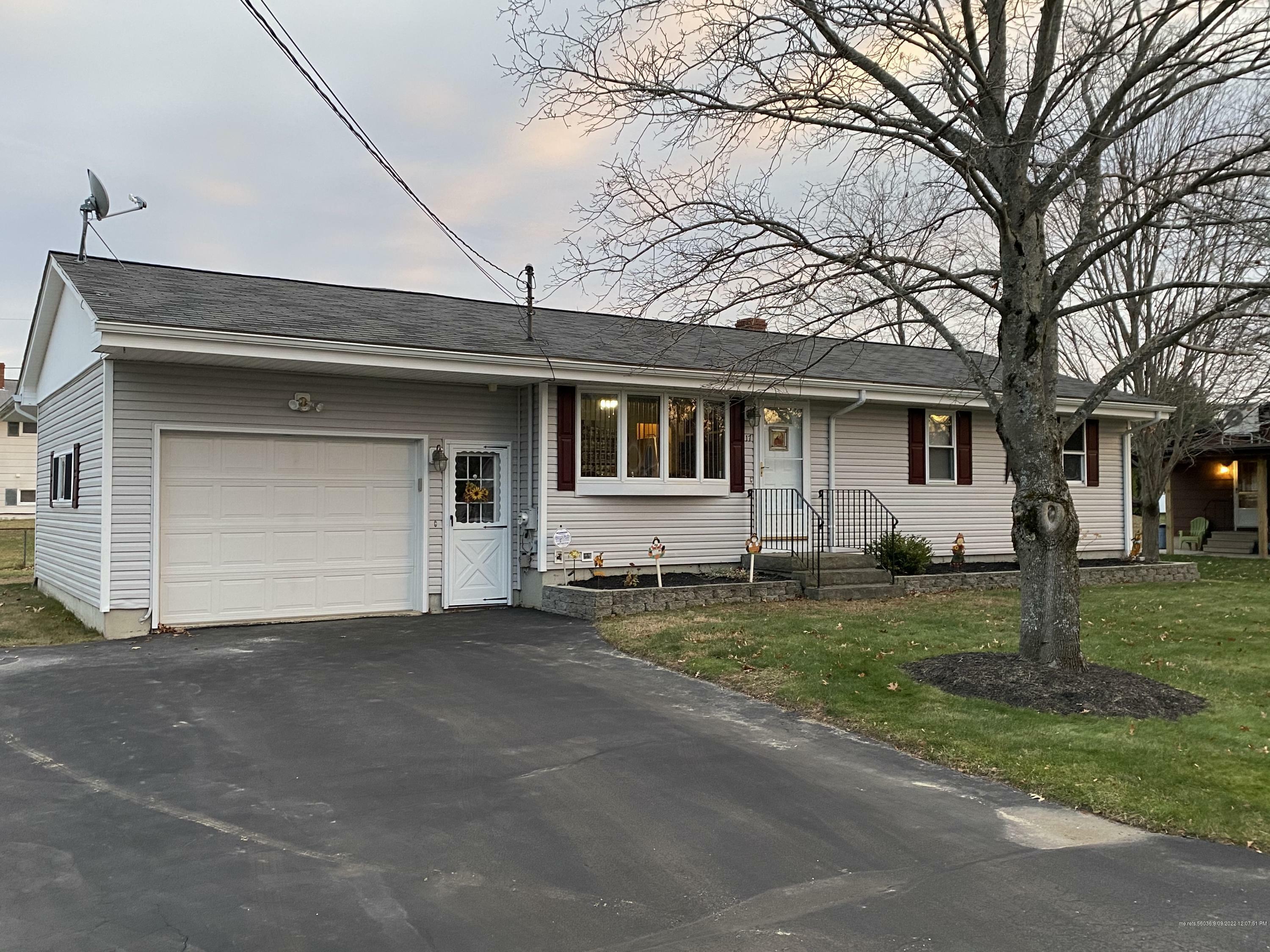 Property Photo: 17 Swale Lane ME 04240