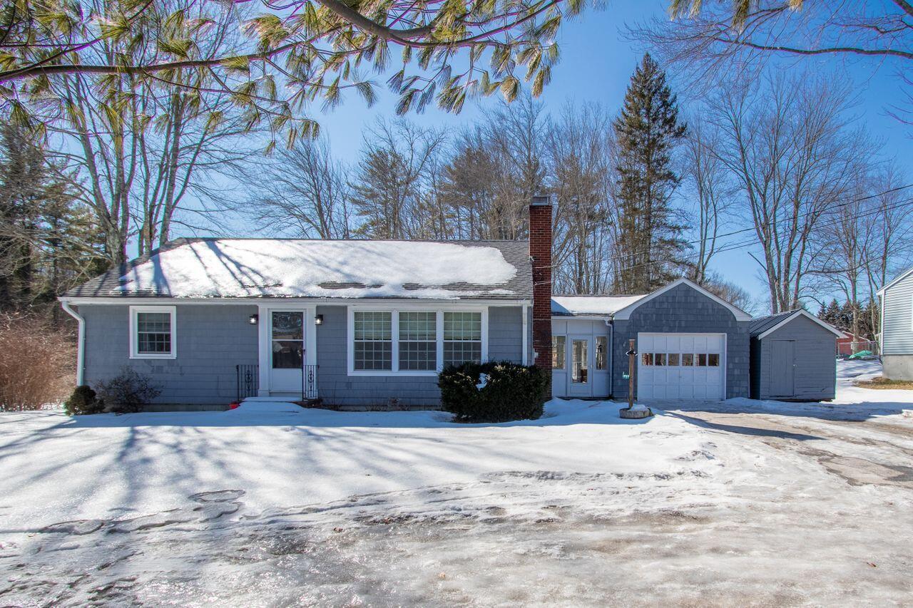 Property Photo: 526 Roosevelt Trail ME 04062