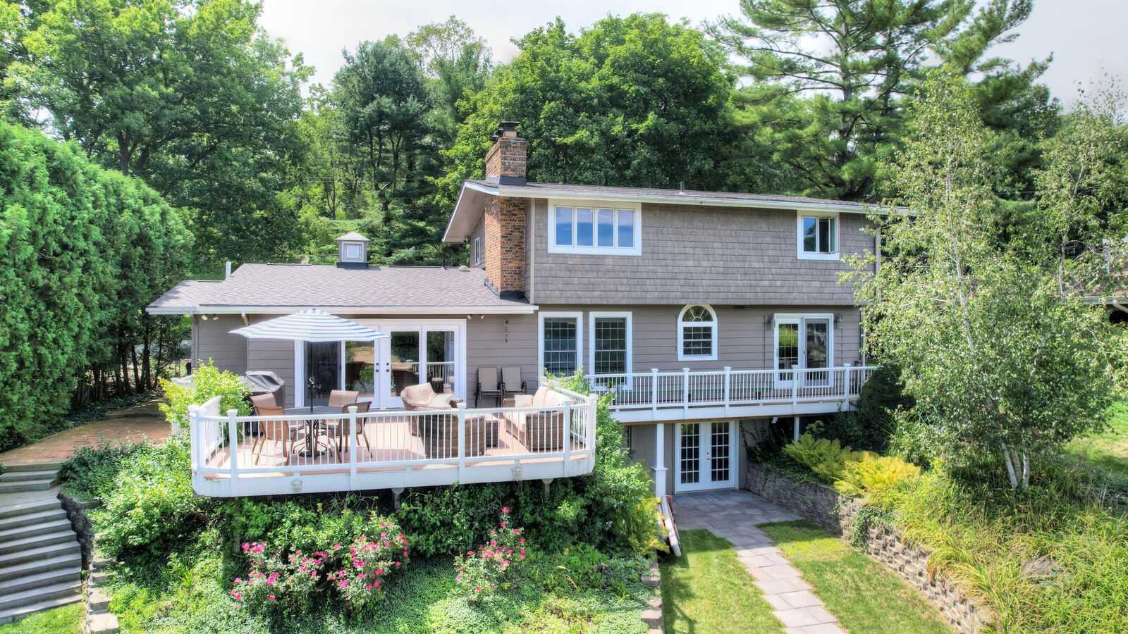 Property Photo:  175 S Lake Doster Drive  MI 49080