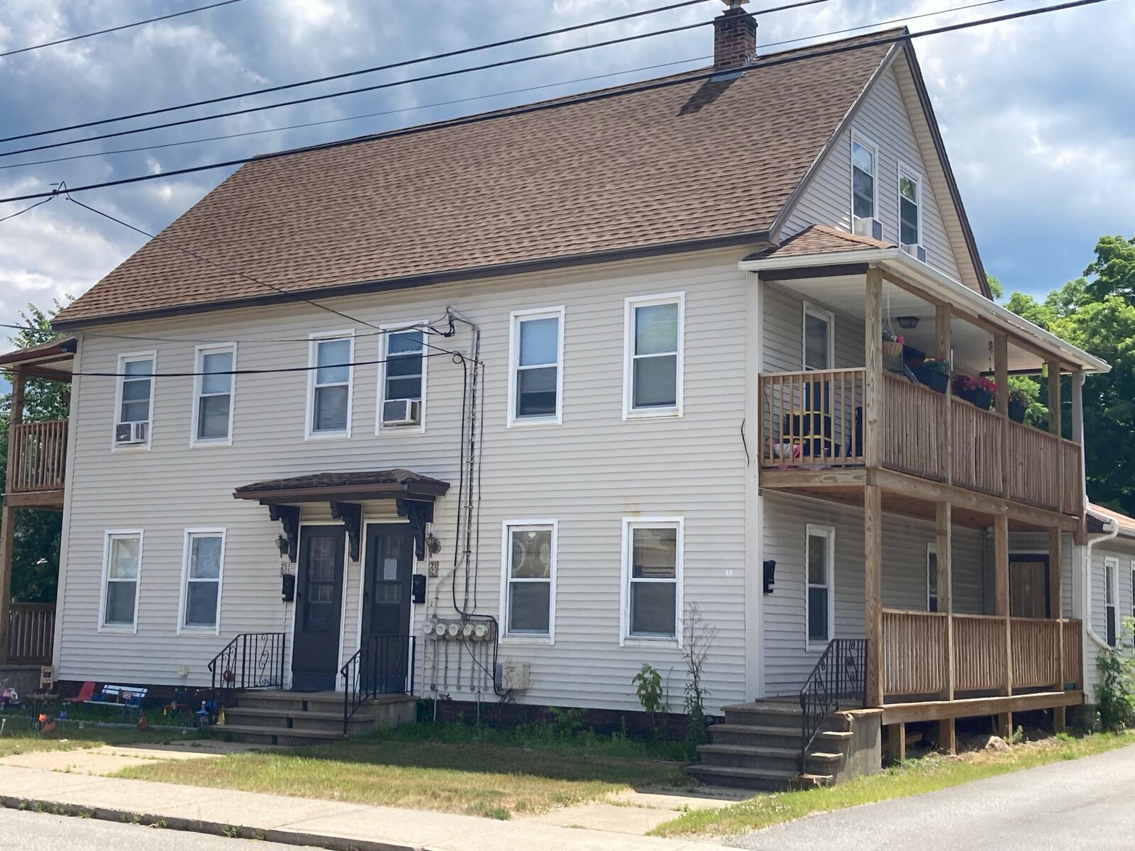 Property Photo:  21 Emery Street  ME 04073 