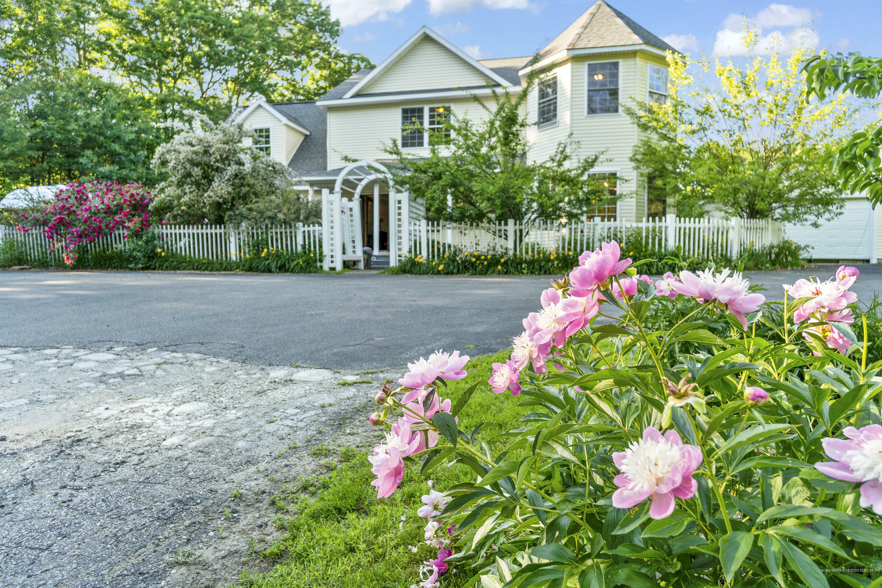 Property Photo: 456 School Street ME 04073