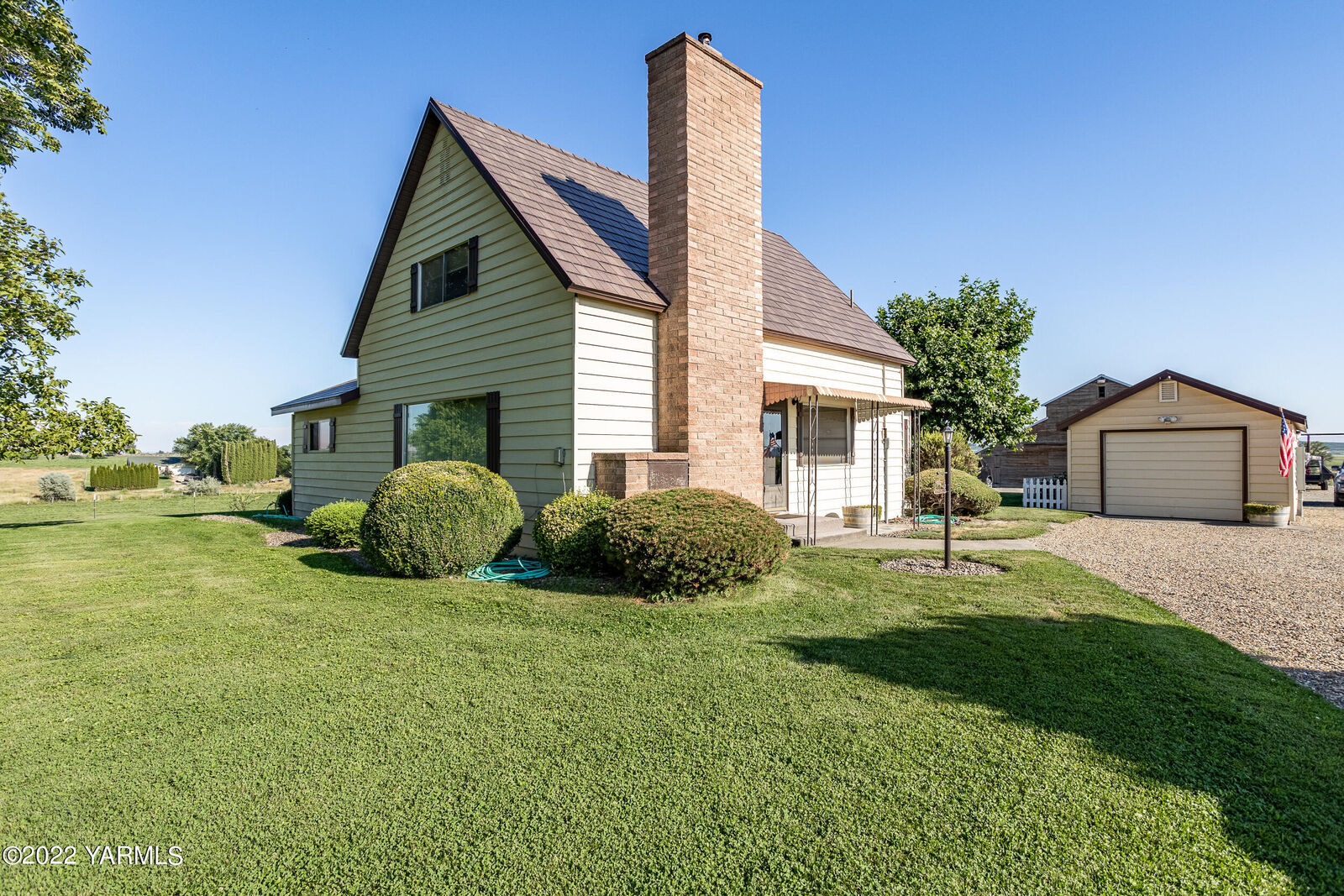Property Photo: 2270 Hudson Rd WA 98938
