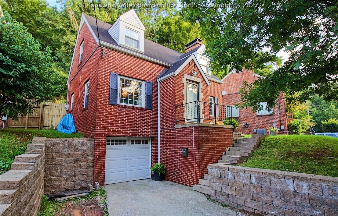 Property Photo:  952 Montrose Drive  WV 25303 