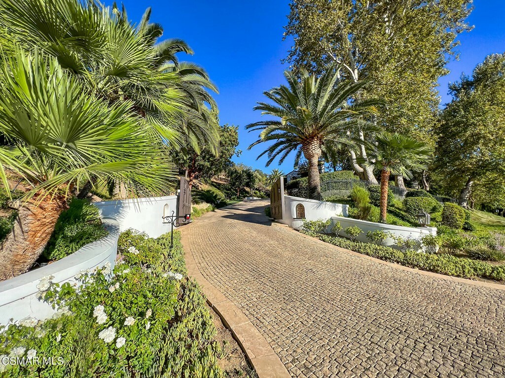 Property Photo:  840 Lakeview Canyon Road  CA 91362 