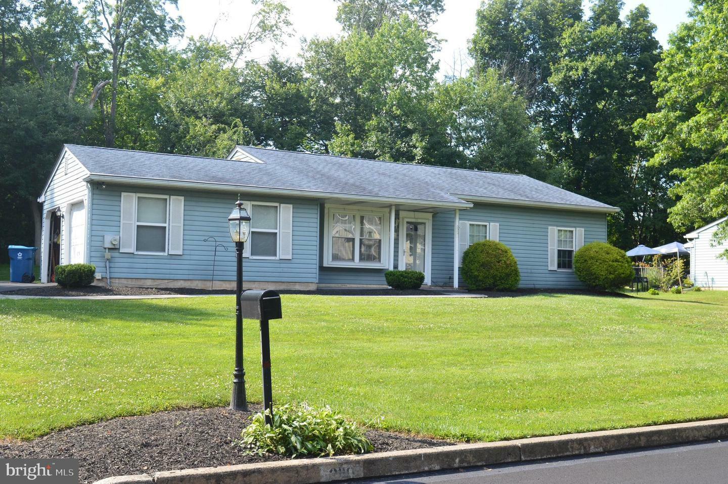 Property Photo:  2110 Sunrise Way  PA 18929 