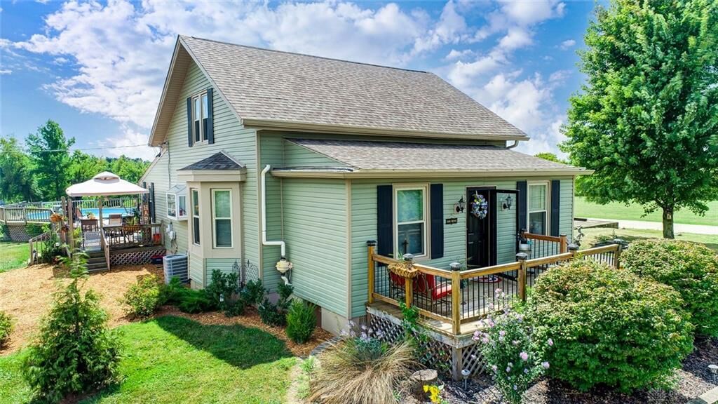 Property Photo: 6454 Westbrook Road OH 45315