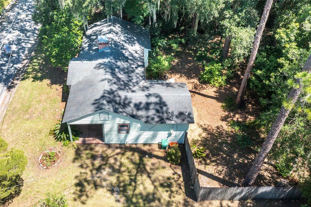 Property Photo:  805 NE 7th Street  FL 32601 