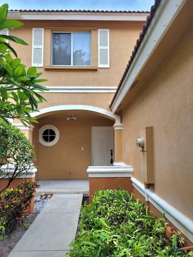 Property Photo:  6098 Eaton Street  FL 33411 