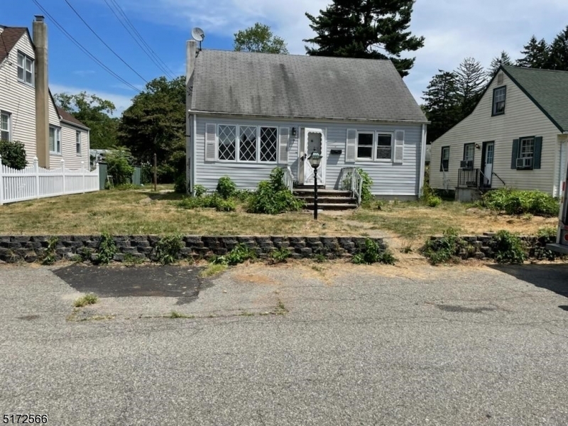 Property Photo: 7 Hosier Rd NJ 07035
