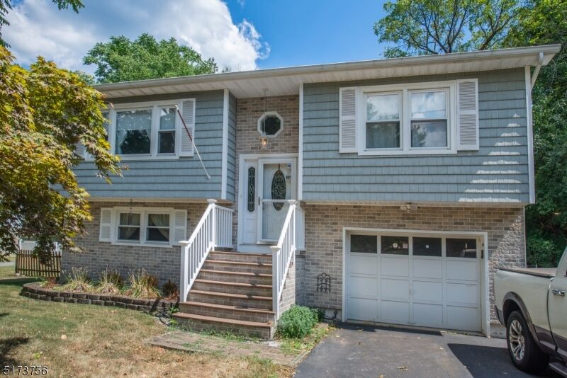 Property Photo: 860 Rt 517 NJ 07418